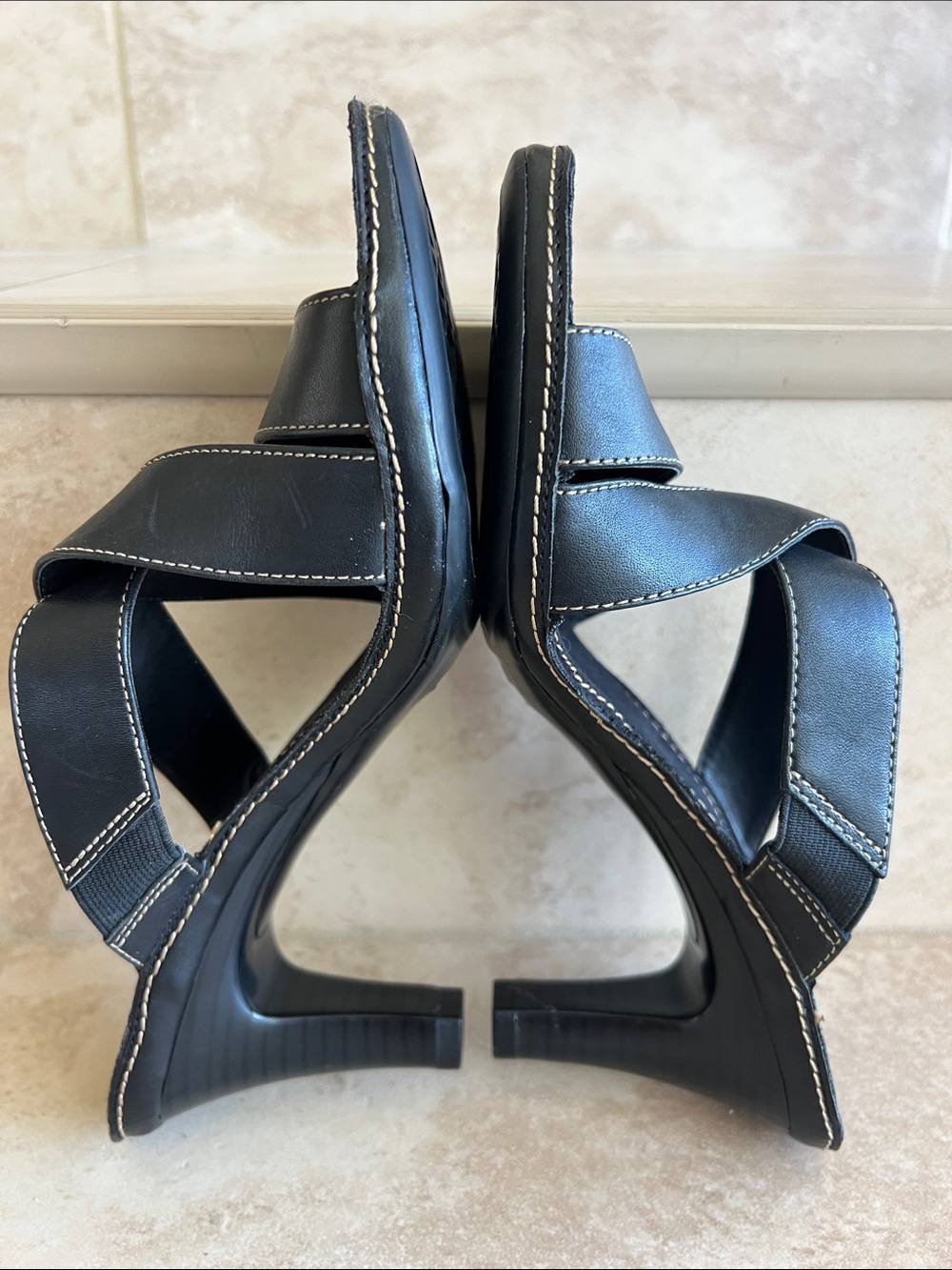 AEROSOLES Black Leather Cross-Strap Slide Sandals